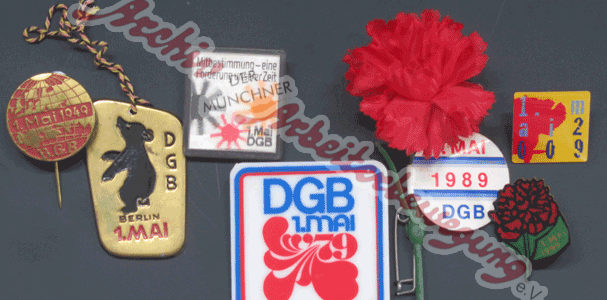 Aus dem Archiv – Maiabzeichen Aus dem Archiv – Maiabzeichen